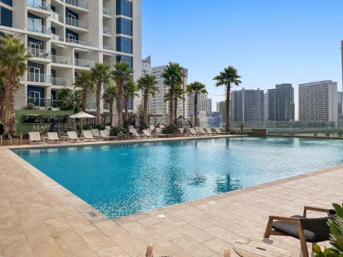 ALiving Classy Private Studio I Canal Views I DAMAC Maison Prive A- 1204, Dubaï (photo 5)