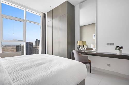 ALiving Charming 1BR I Canal Views I DAMAC Maison Prive B- 2101, Dubai (photo 3)