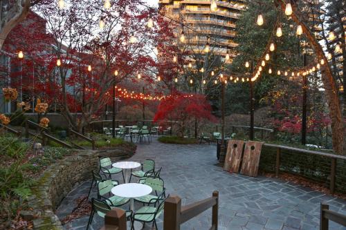 515710202 Crowne Plaza Atlanta Perimeter at Ravinia by IHG