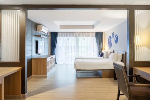 room detail thumbnail 0