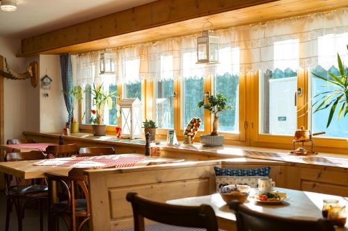 餐廳, 奧斯皮奇奧拉維杜塔酒店 (Ospizio La Veduta) in 比維奧