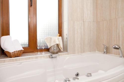Hotel Niky - image 10