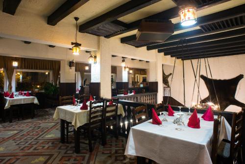 Hotel Bucegi - main image