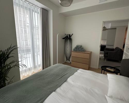 Brand new city centre apartment, free parking spot, Таллин (фото 9)