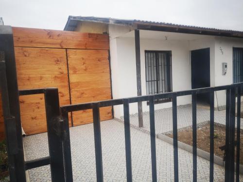 Casa 3 d 2 B 2 E zona 4 esquina