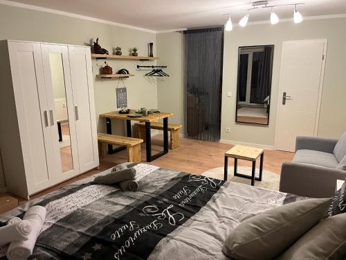 Studio an der Elbe mit Balkon, Küche und Netflix in Dresden, Deutschland