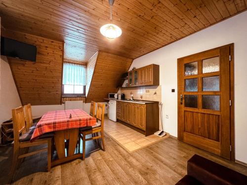 設施, Apartmany Kolb Ramzová (Apartmany Kolb Ramzova) in 奧斯特魯茲納