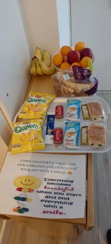 Free Car Park and walk to COOP, Etihad , Piccadilly,Free Snacks, Manchester (Foto 5)