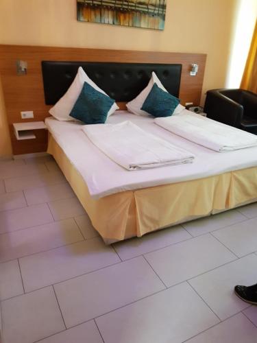 Hotel Drei Kronen - image 14