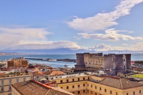 Neapolitan Skyscraper Suites