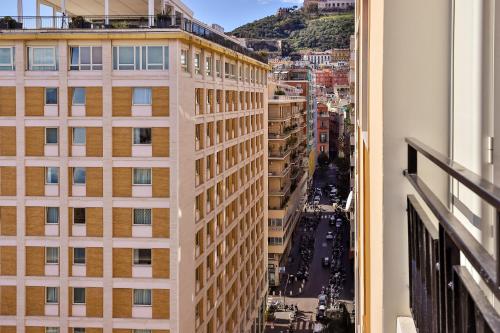 Neapolitan Skyscraper Suites 2