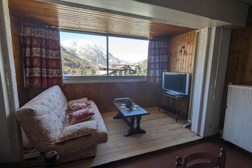 Beautiful apartment with nice view and balcony Serre Chevalier Chantemerle