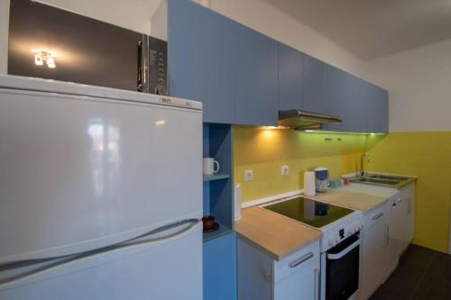Yellow Sky Apartment * Spacious with free parking in Liman
