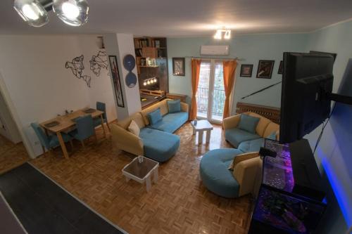 Yellow Sky Apartment * Spacious with free parking in Liman