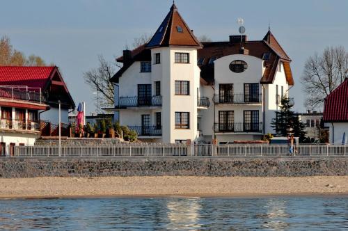 Dom Przy Plaży - Accommodation - Sarbinowo