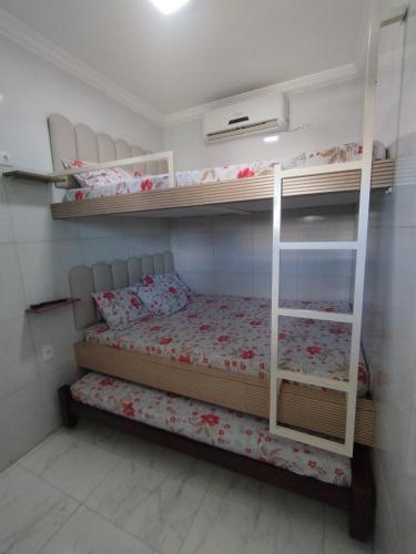 Two-Bedroom Apartment room in Residencialpinheiro Apto 6