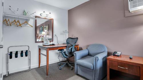 King Room image 5