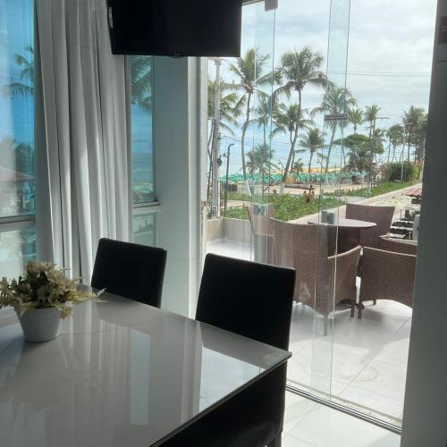 Apartamento luxo a beira mar