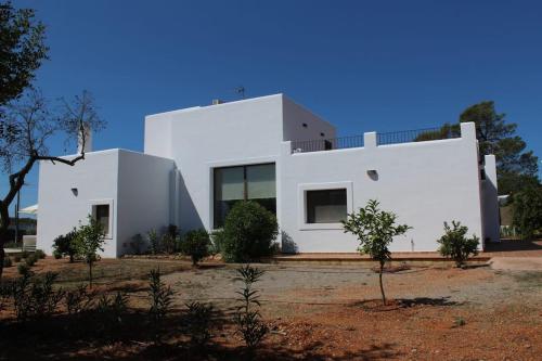 Casa Serena con piscina y jardín