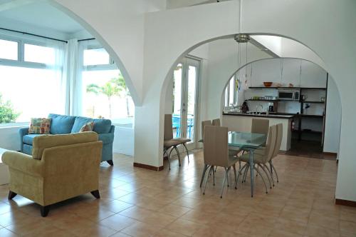 Zajednički dnevni boravak / prostorija s TV-om, Bravo Beach Hotel in Vieques