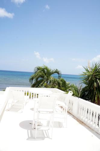 ระเบียง/ชานเรือน, Bravo Beach Hotel in บีเกส