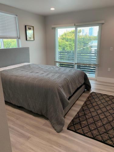 PRIVATE ROOM IN NEW APPARTMENT WITH FULL BATH in Los Angeles, USA