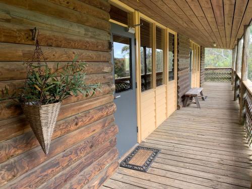 Ban công/sân hiên, Iluka Retreat Glamping Village in Mornington Peninsula
