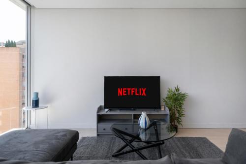 Stunning 2BR with Harbour Views in Bondi Junction