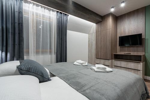 Deluxe Apartment with 2 bedrooms and balcony image 10