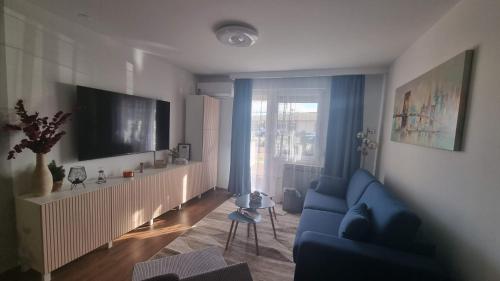 STUDIO APARTMAN 404