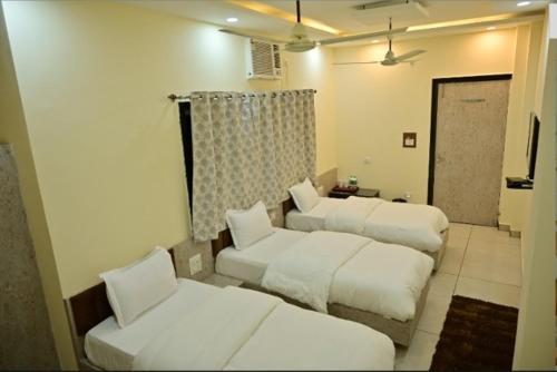 Hotel Raghuveer Inn By BookingCare