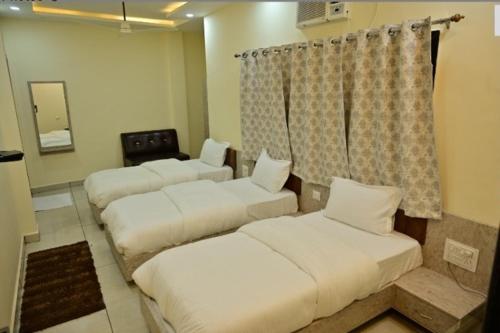 Hotel Raghuveer Inn By BookingCare