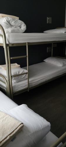 Plug inn Montmartre by Hiphophostels - image 6