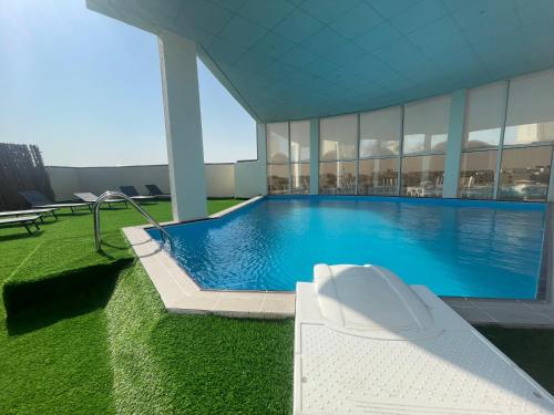 Swimming pool, Wakra Inn Hotel Apartments in Al Wakrah