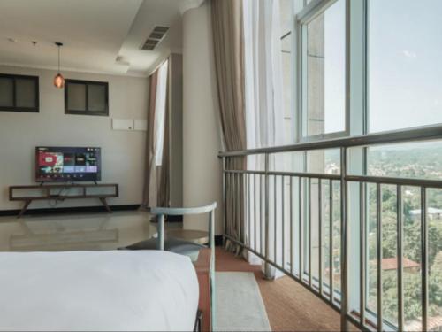 King Room image 4