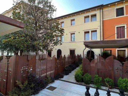  Destiny suite soave in 37038 Soave