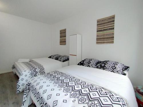 Chic and comfortable apart near Paris