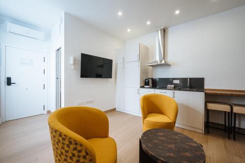 One-Bedroom Apartment image 10