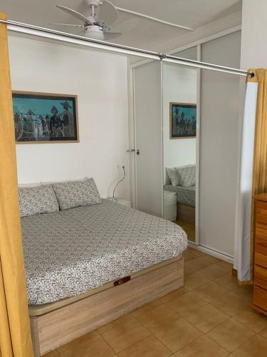 Apartamento en Los Cristianos Edificio Guayero - Tap to explore photos