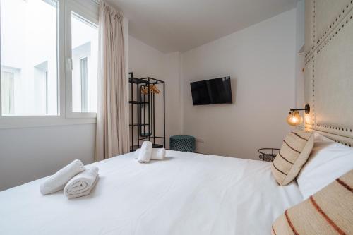One-Bedroom Apartment image 10