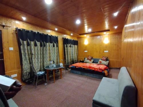 Sheraz Guest House Ziran Gulmarg