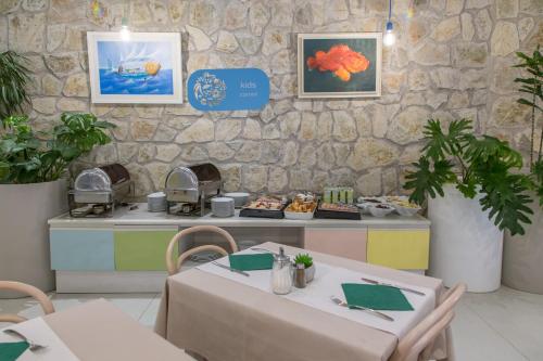 Hotel Slovenska Plaža Lux - image 13