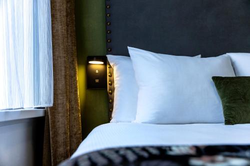 Jupiter Hotel - image 4