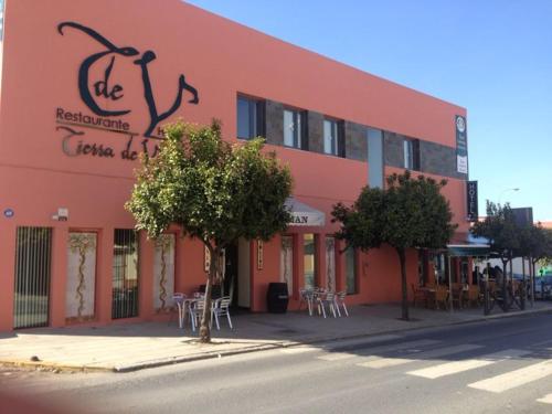 Hotel León Tierra de Vinos, La Palma del Condado bei Minas del Castillo de las Guardas