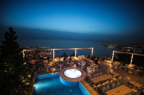 レストラン, Bay Lodge Boutique Hotel in ジュニエ