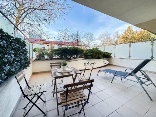 Garden Apartment - Herastrau Park 3min Walk – khách sạn tại Công viên Herastrau