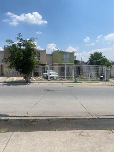 Casa duplex aeropuerto/arena VFG in Guadalajara, Mexico