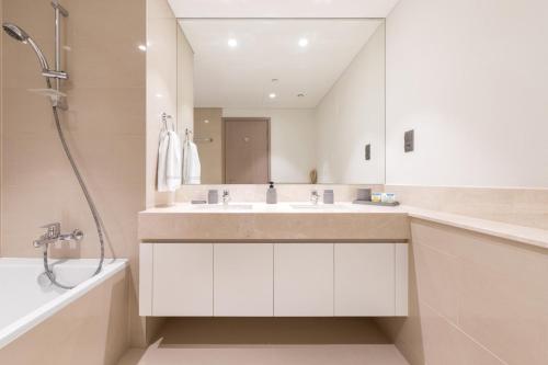 Luxury 2bedroom Apartment - image 5