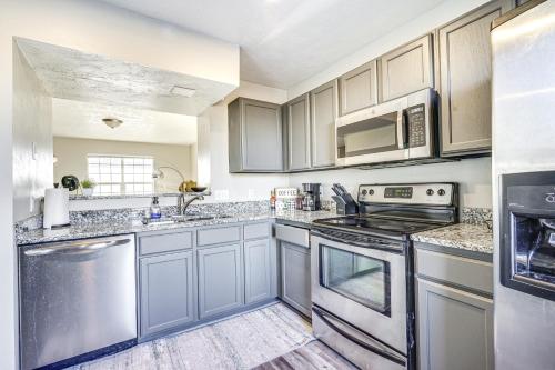 Spacious Utah Home 34 Mi to Salt Lake City in ทูเอล (UT)