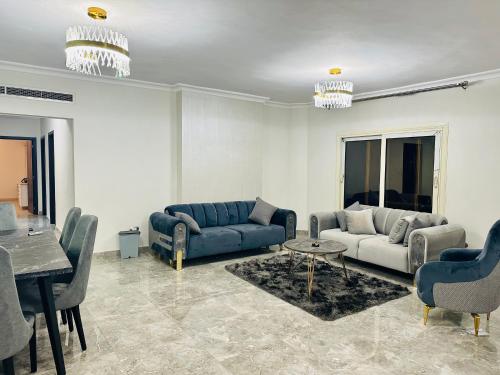 Modern Comfy Flat Modern Comfy Flat